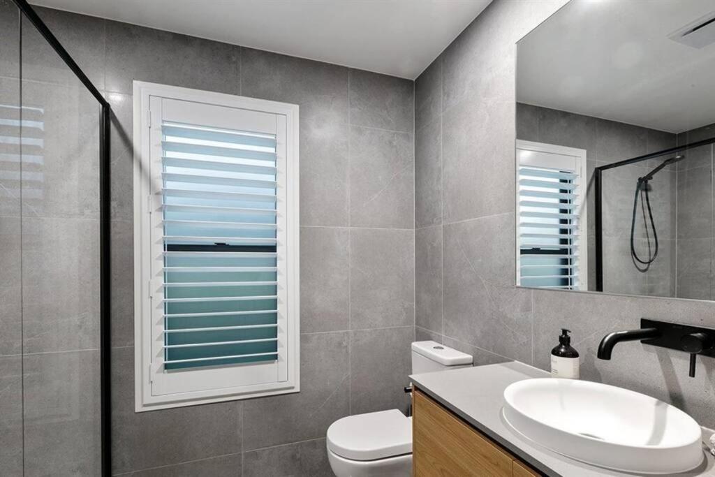 Beachside Buddina Luxury Family House 5 Bedrooms מראה חיצוני תמונה